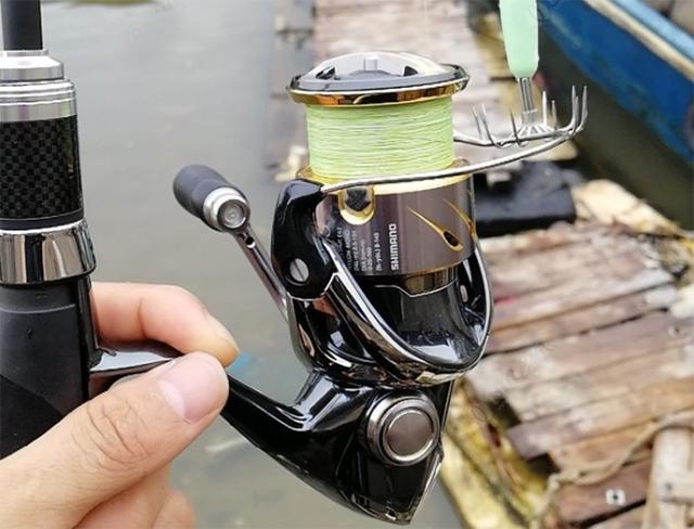 接下来先来看看我装备的装备吧!钓鱿鱼一般选择1.