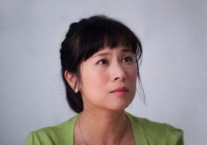 同事借走8万,之后拉黑了自己,3年后来了个陌生女人泣不成声!