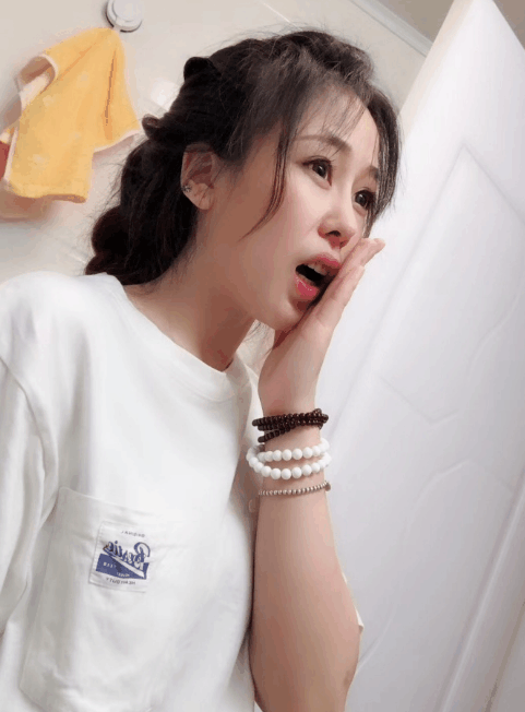 曾经斗鱼三骚成过去式, 七哥转型做视频, 另一位做啥?