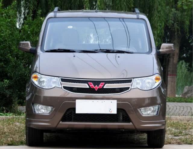 五菱宏光加长版太迷人宋max宝骏730见着绕路走了