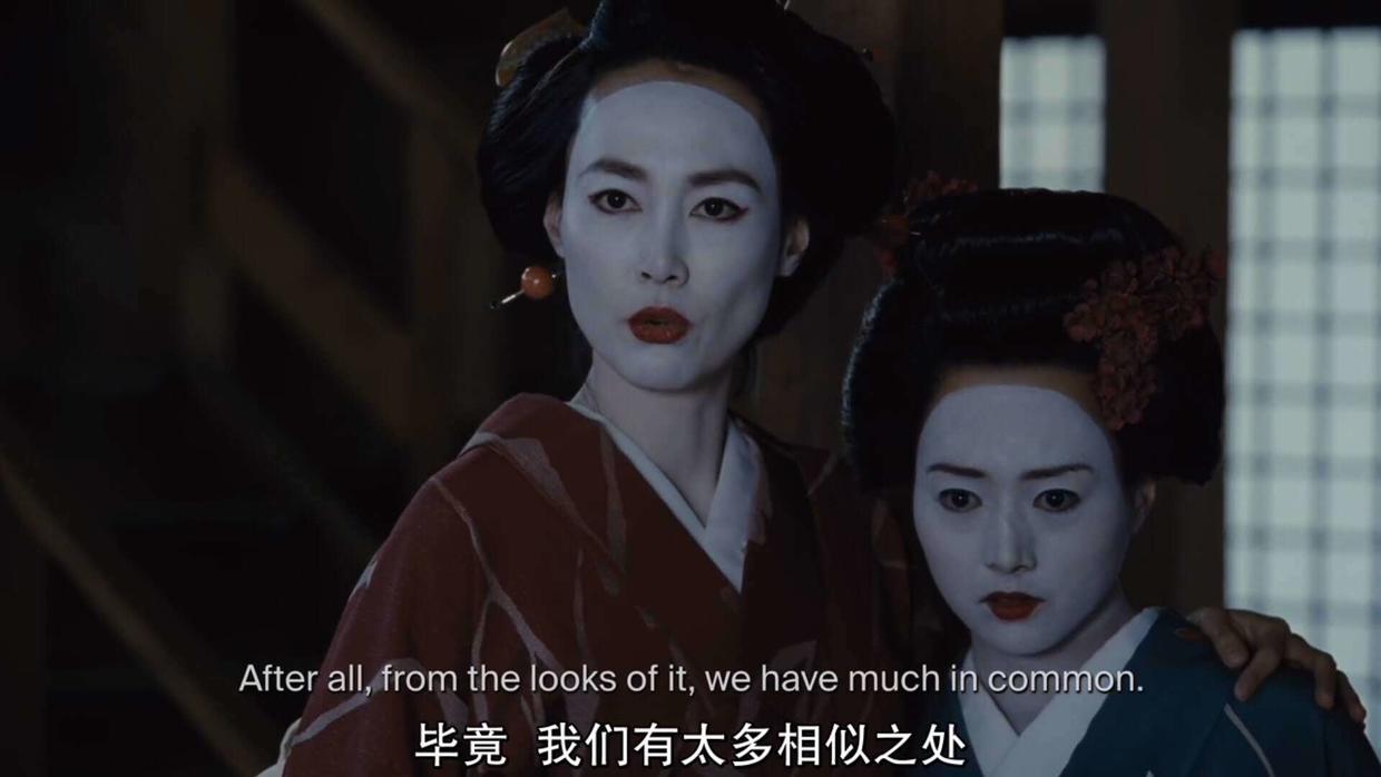 茜夫人保护舞女樱的情节,激发出梅芙身上的情感和人性,梅芙回想起了