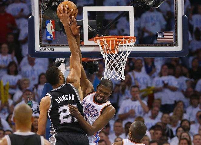 季后赛盖帽榜top10,穆大叔第9 尤因第6,奥尼尔第3 大梦第2