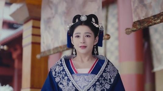 她本是王爷的小妾,给皇帝生了儿子,儿子当了太子,她却被赐死