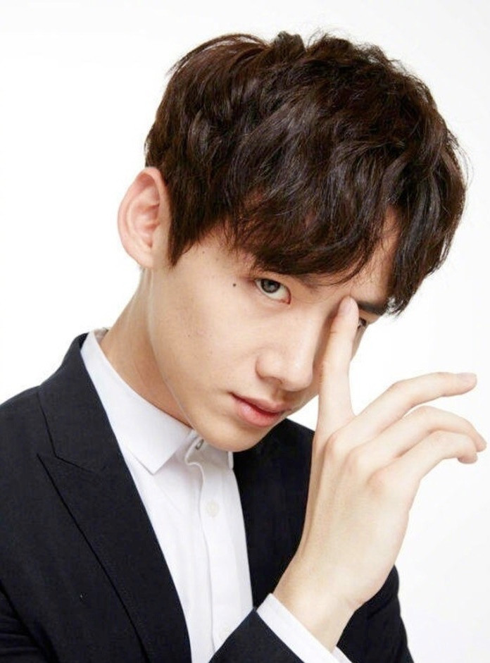 男明星的痣如此特色,吴秀波的最显眼,井柏然的痣居然长在这里!