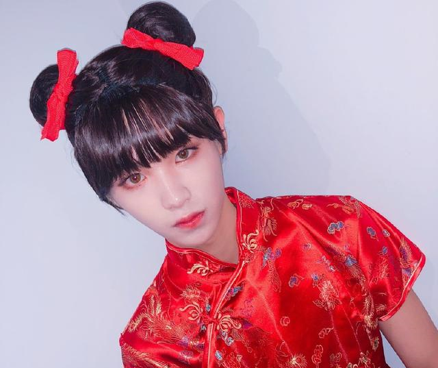 justin程潇穿旗袍模仿春丽身材不重要脸小最关键