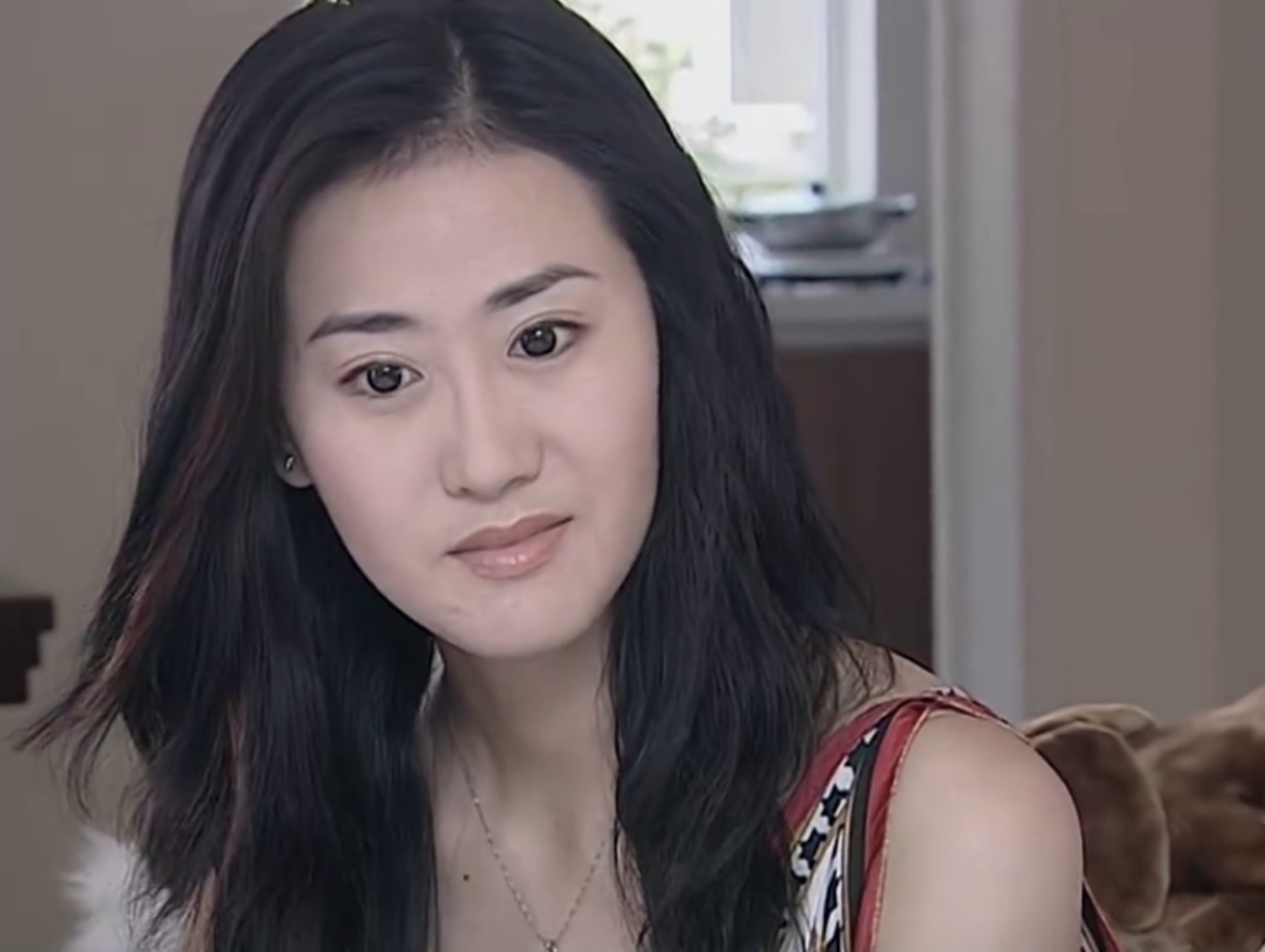 于咏琳性感中不失优雅,她的独特气质被粉丝称为优雅尤物