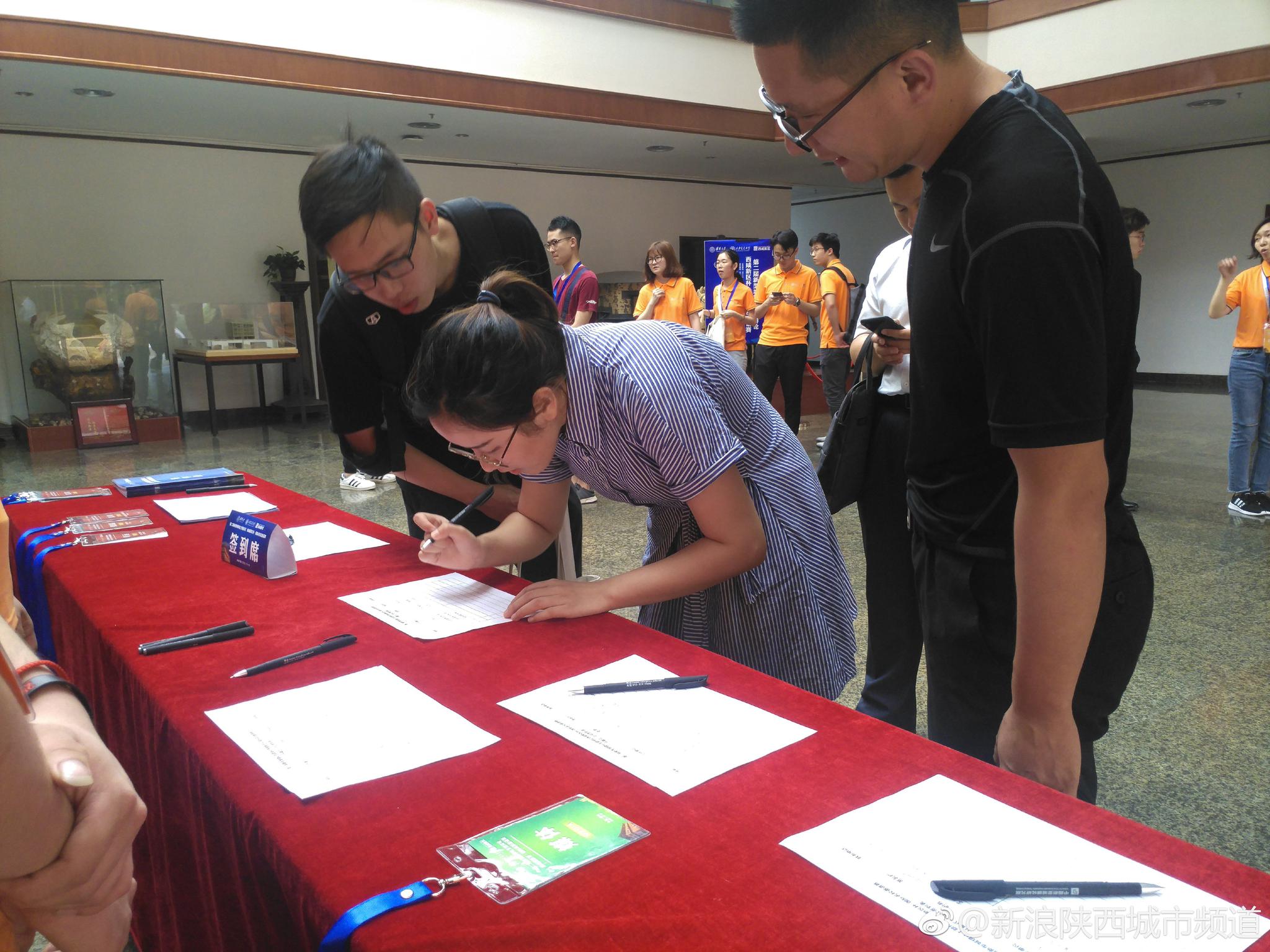 百度贴吧客户端一键签到方法 百度贴吧客户端和极速版区别在哪里