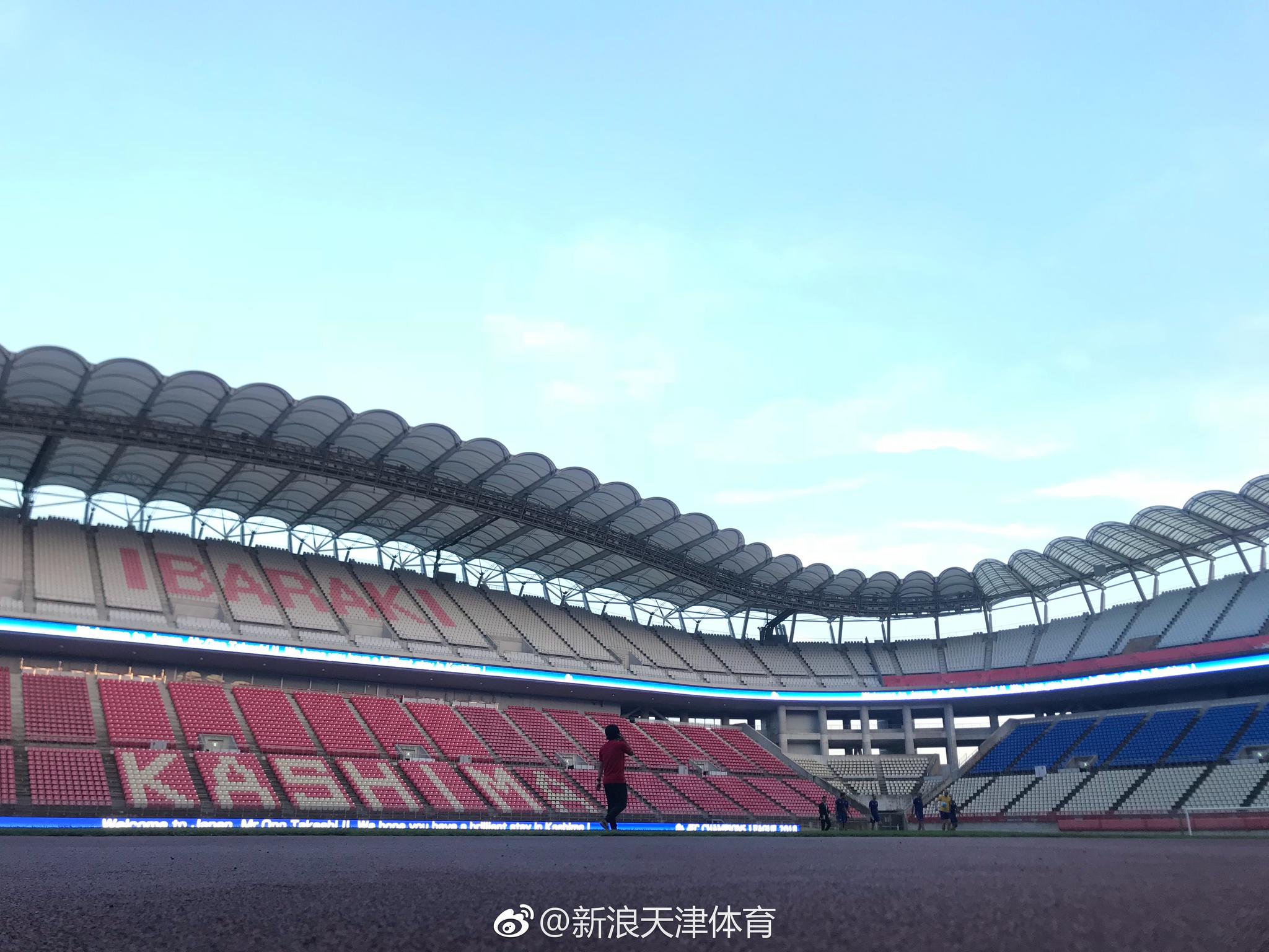 鹿岛鹿角的主场茨城鹿岛足球场距离鹿岛城中心2公里