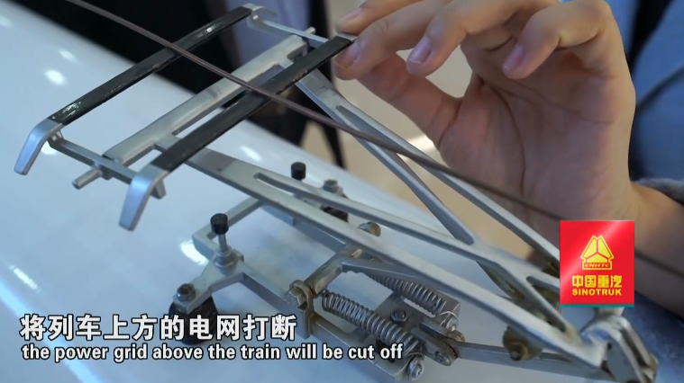 中国制造带你了解中国高铁受电弓滑板