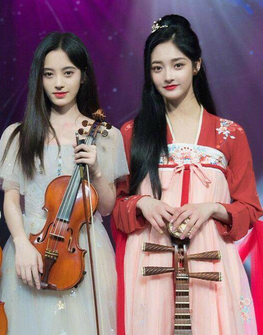 网友,这是双胞胎吗|周洁琼|鞠婧祎|双胞胎_新浪新闻