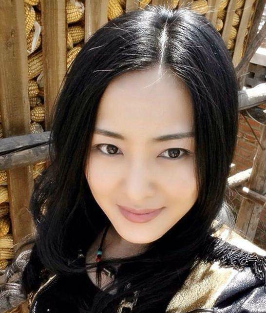 36岁张可全家近照,赵本山最漂亮的女徒弟,19岁嫁大