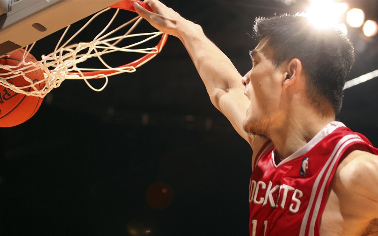 nba红极一时的5大超级中锋,姚明前面四位是否实至名归?