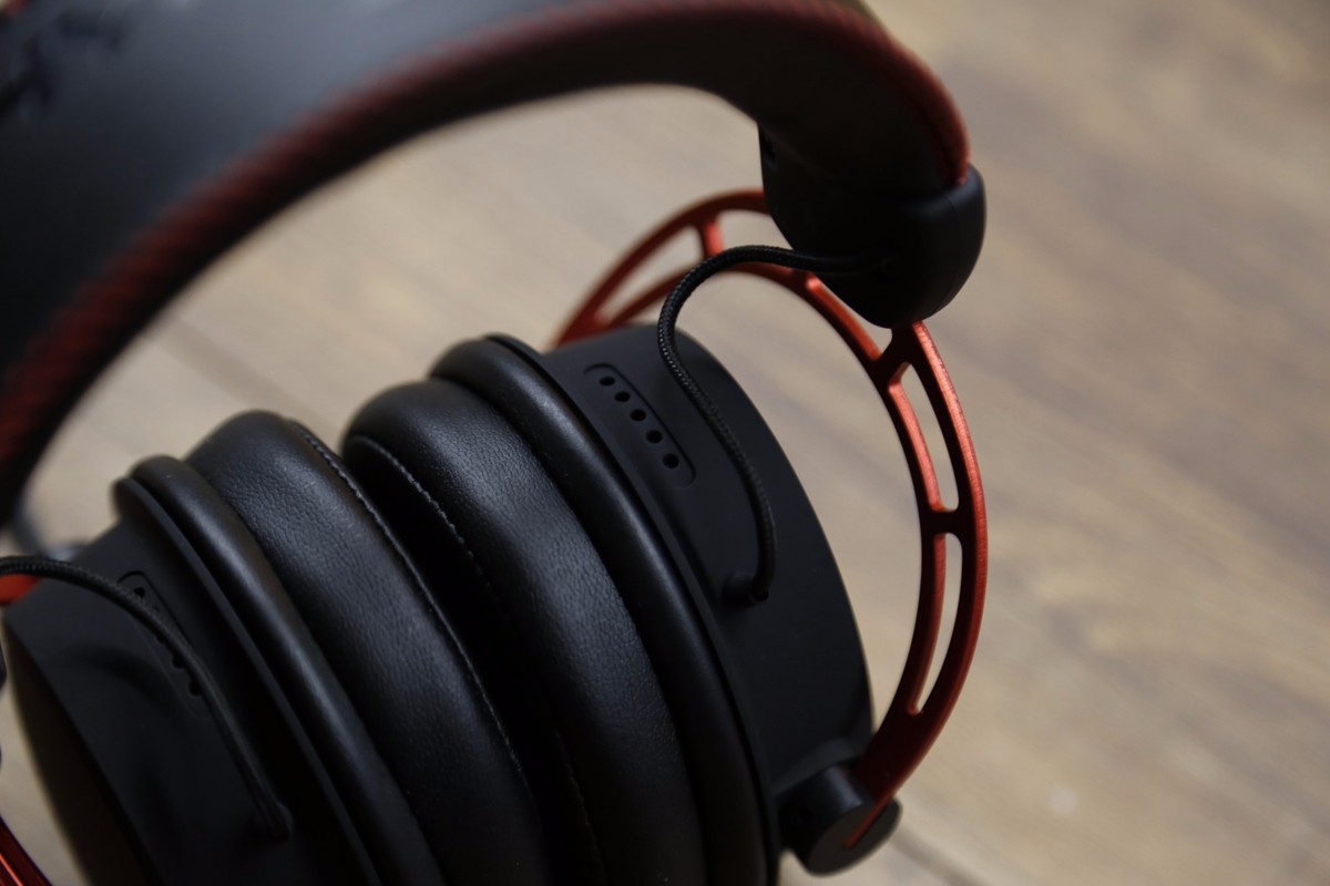 吃鸡不求人hyperxcloudalpha阿尔法耳机入手测评