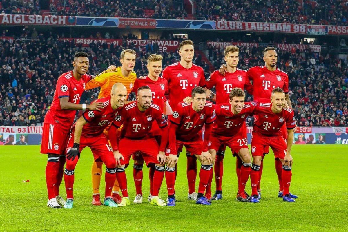 拜仁将和阿贾克斯争夺第一f组:曼城(10)-霍芬海姆(3)(比赛时间04:00)