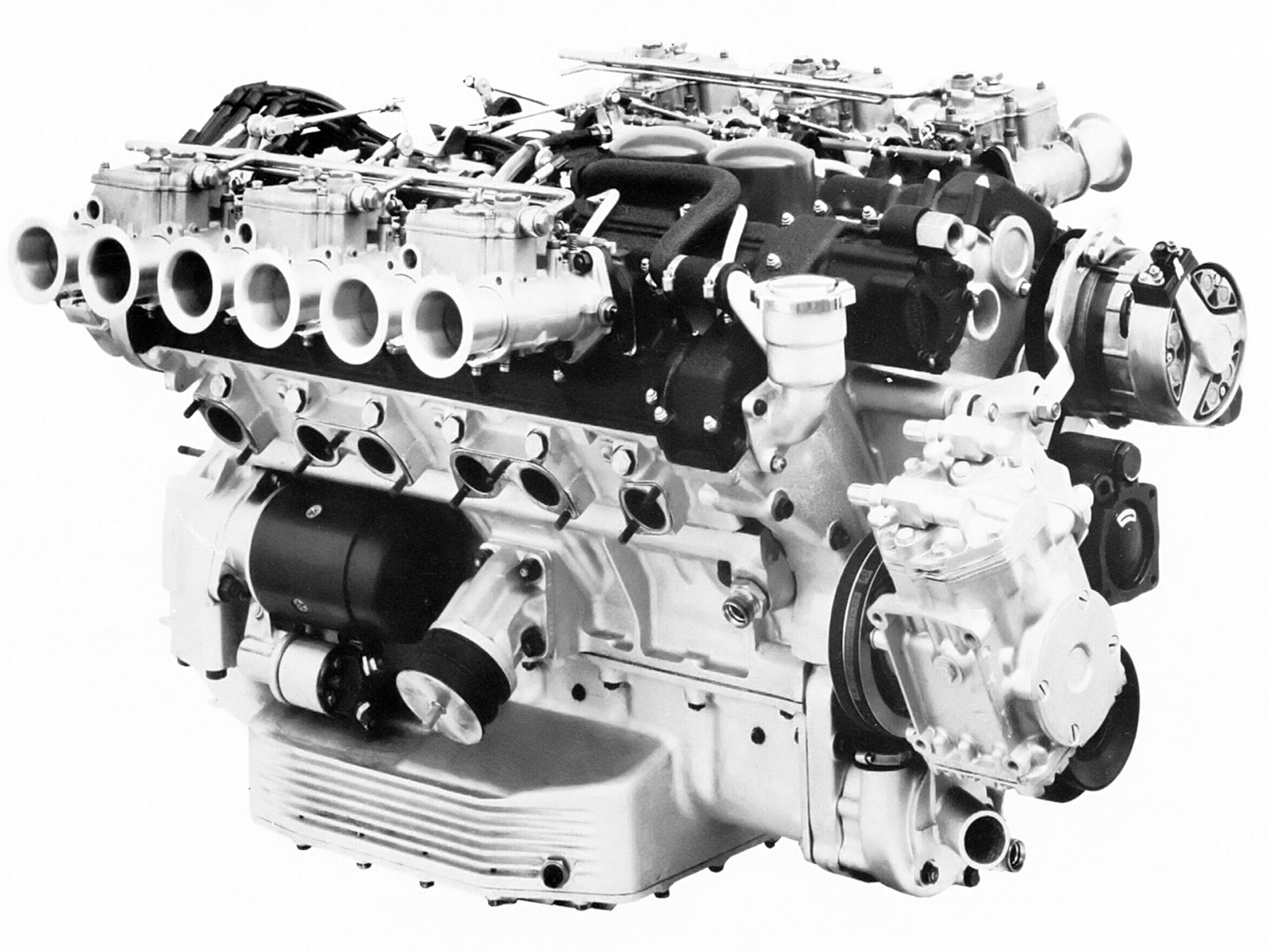 法拉利v12发动机进化史