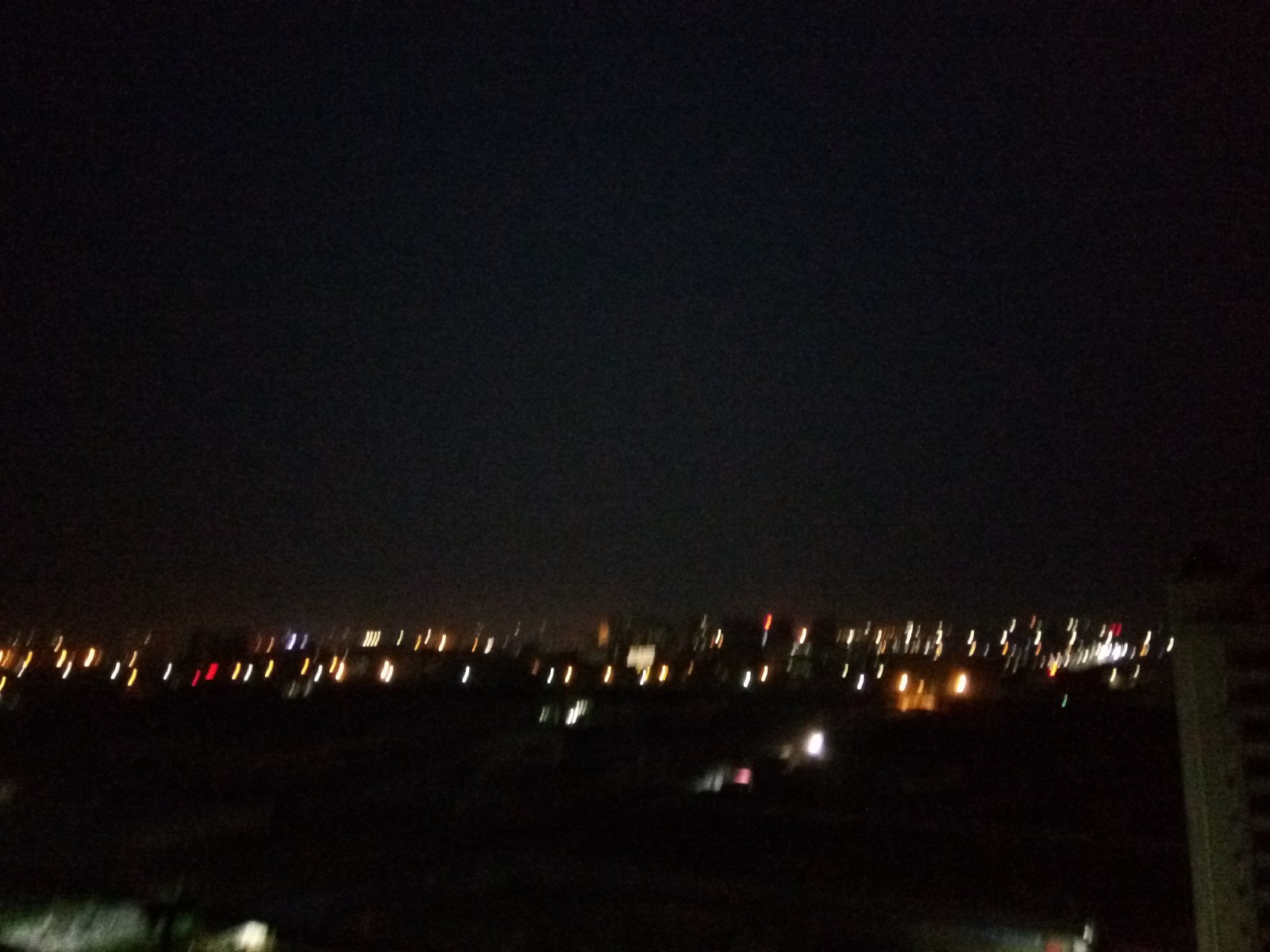 晚风阵阵的夜晚天台 灯光点点 万家星火|晚风|星火|万家_新浪新闻
