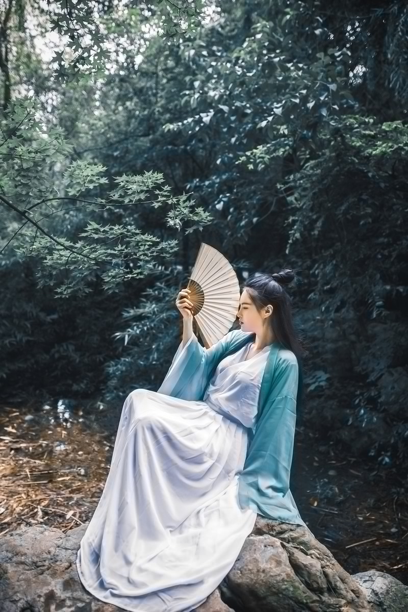 竹林里的古装美女阳光秀气唯美动人写真集 @微相册 @微博
