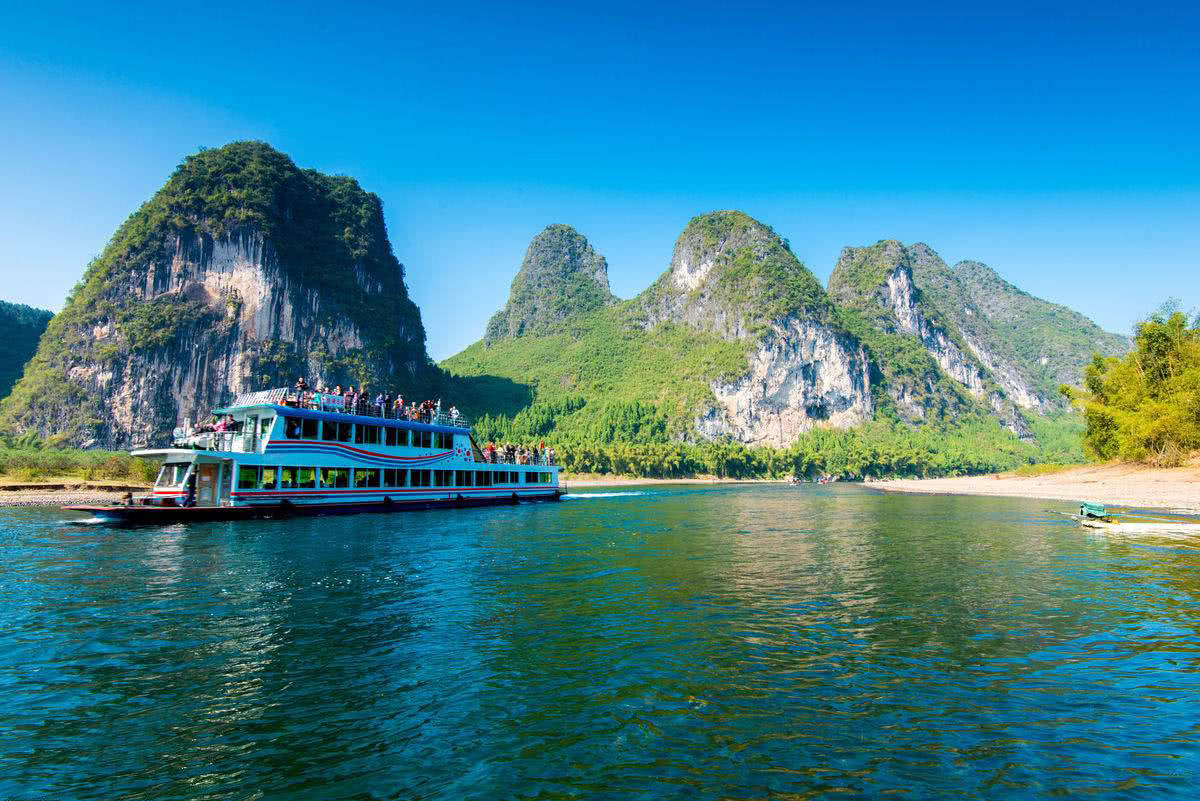 是世界上规模最大风景最美的岩溶山水游览区