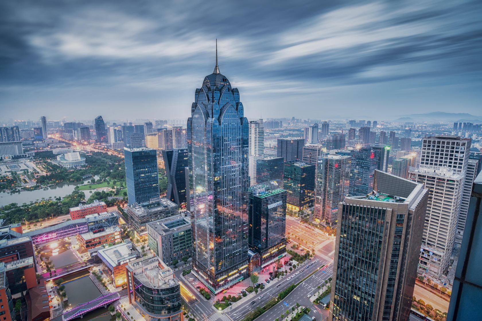 中国各城市2018年gdp的预计值,如果实现,那就是有人笑有人哭!
