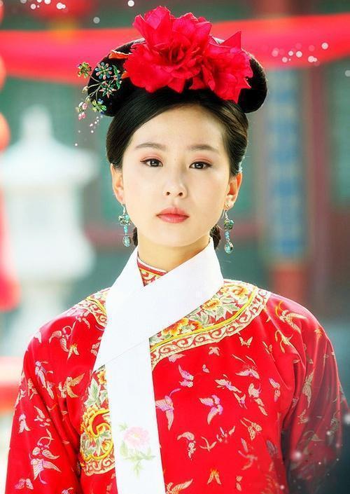 女星们的红妆嫁衣美的不像话迪丽热巴优雅唐嫣贵气杨幂最甜