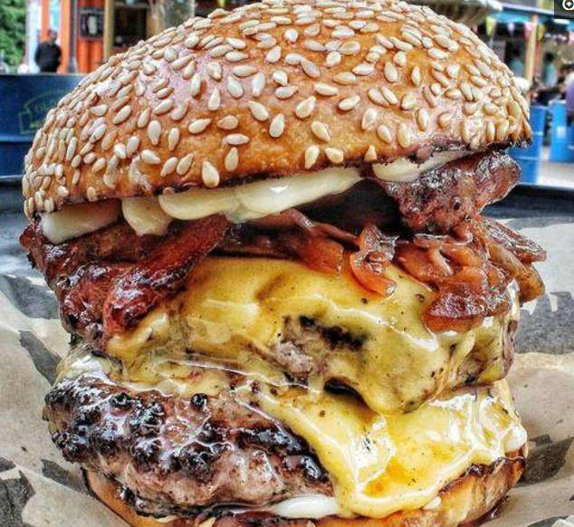 看到这些劲爆的外国街头小吃,我擦擦尘封已久的护照