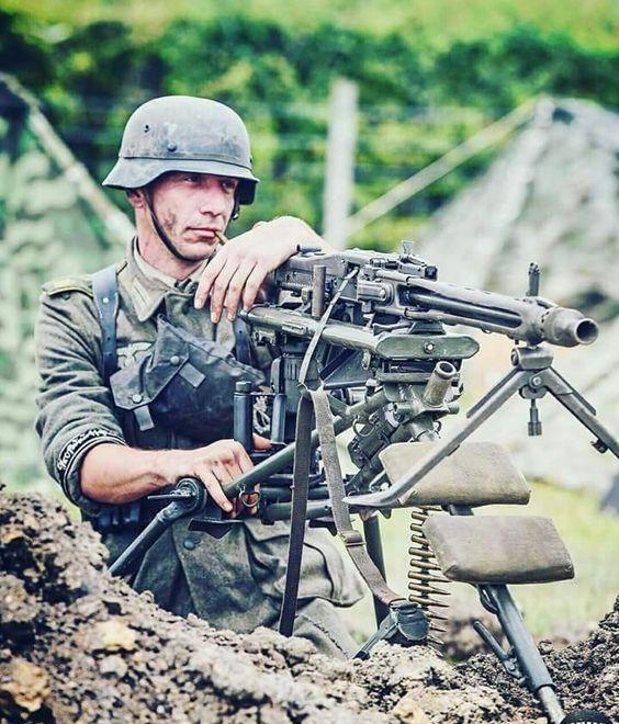 二战美军被德国mg42机枪打惨回去自己山寨了一款通用机枪t24