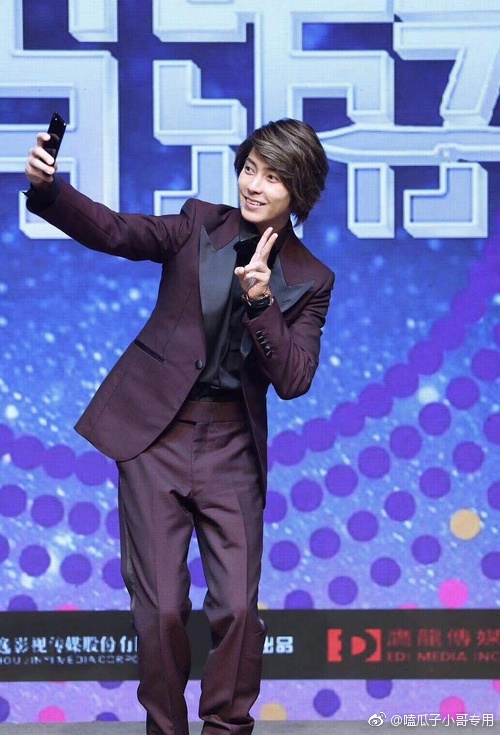 山下智久开微博了 第一条微博是晒出他和韩庚的合影 山下智久开微博了 第一条微博是晒出他和韩庚的合影