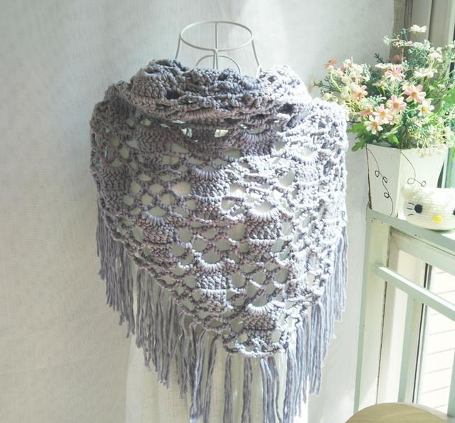 纯手工钩针编织~毛线编织镂空花型流苏三角披肩