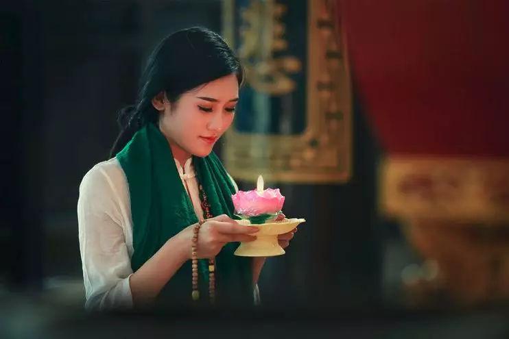 娶一个学佛的女人原来是家族最大的福报