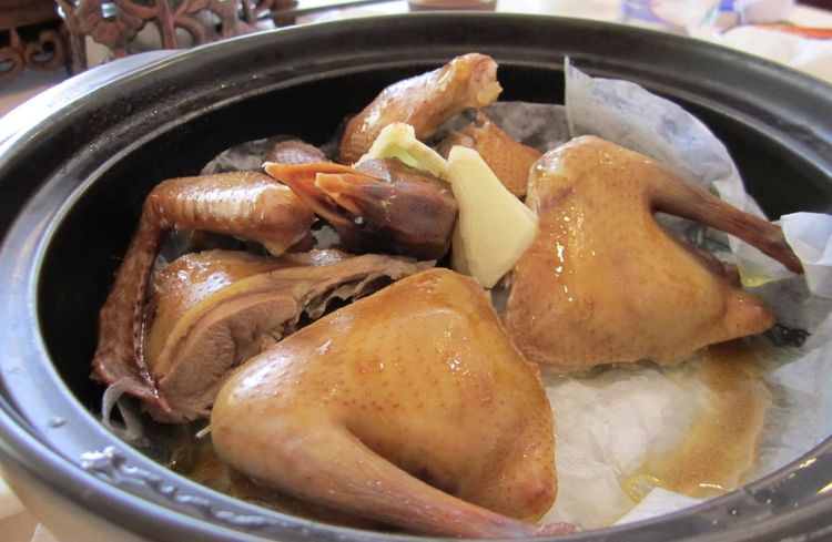 炖鸽子汤的正确打开方式,这样做保证汤汁鲜美无腥味,营养不流失