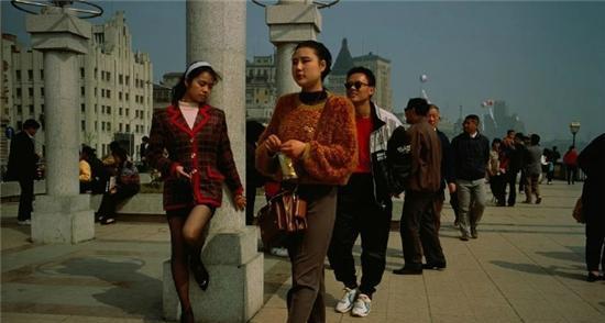 镜头下1996的上海女人: 没想到90年代的上海女人那么美