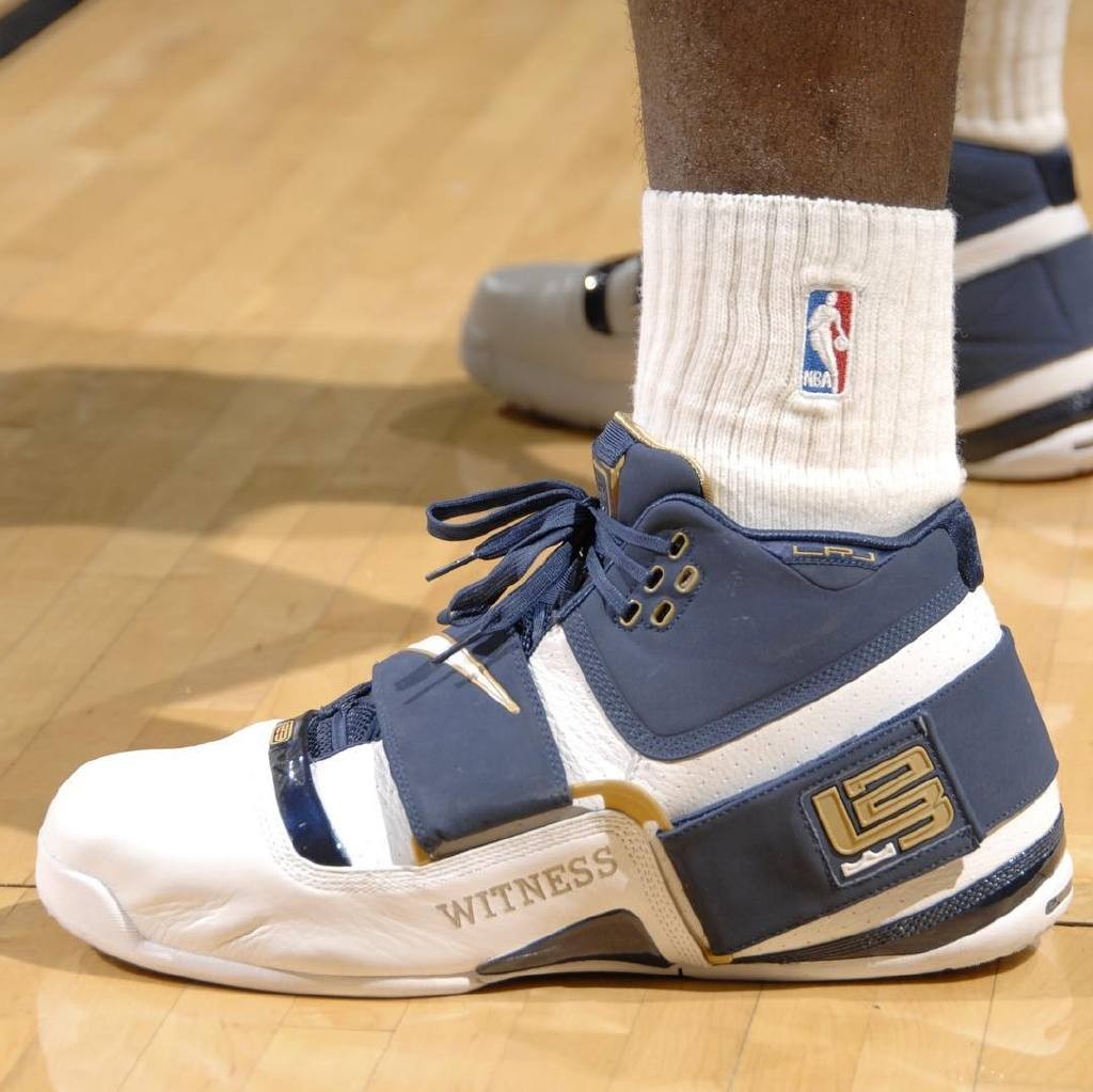 this is for you,詹姆斯骑士时期上脚战靴回顾!