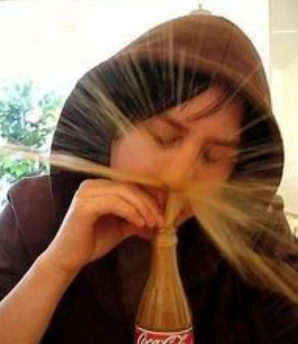 抓拍人们生活中出丑的瞬间你经历过哪些尴尬瞬间