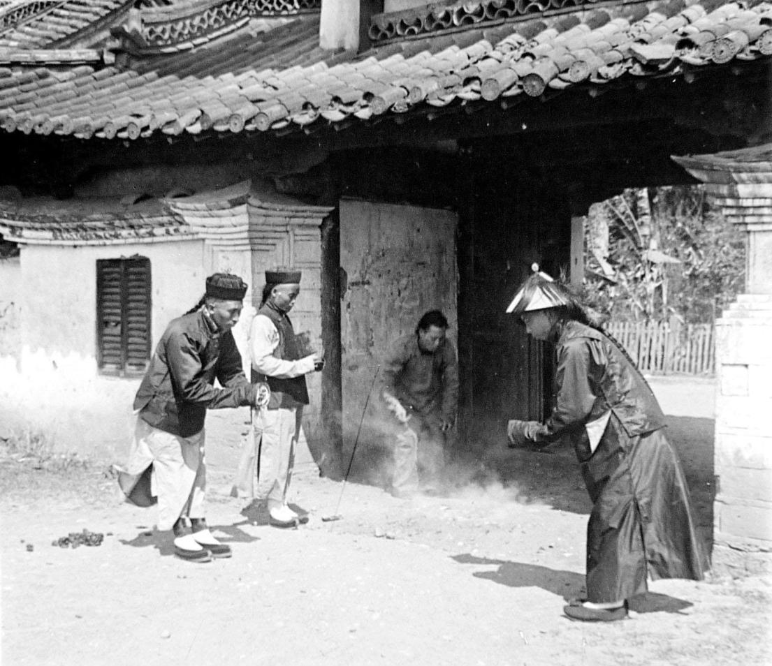 清末八旗子弟真实形象终于明白大清灭亡原因