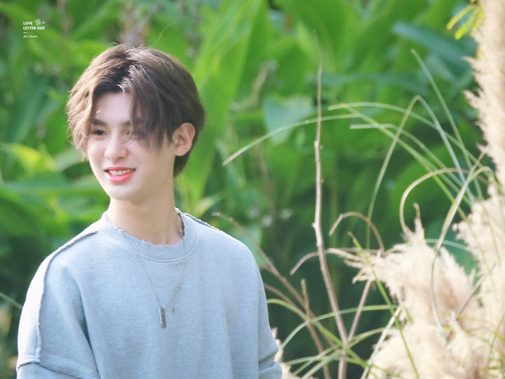 黄明昊拜杨迪为师 @jjjustin0219 你还太小