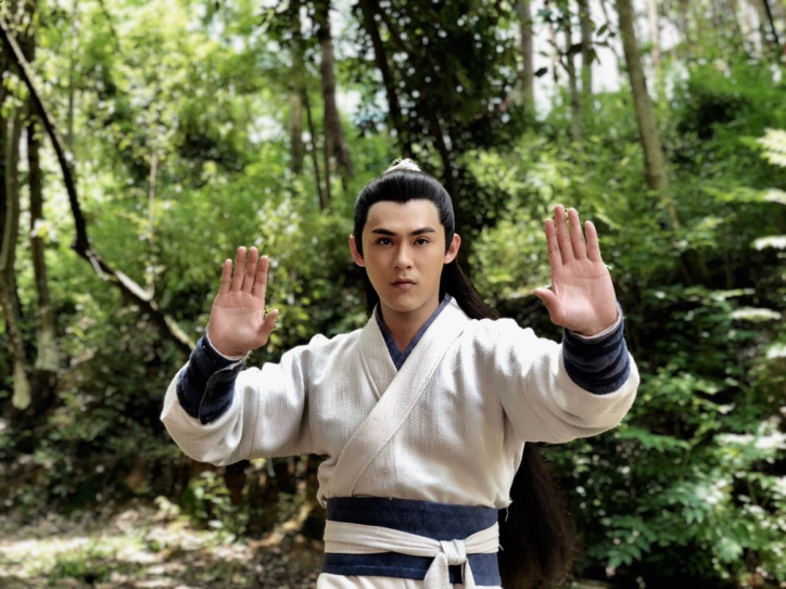 陈奕初挑仙侠电影大梁,《蜀山之白眉真人传》杀青