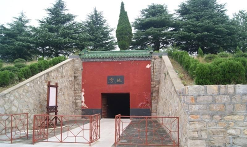 山东济宁 明朝第一个去世的亲王鲁王朱檀荒王陵