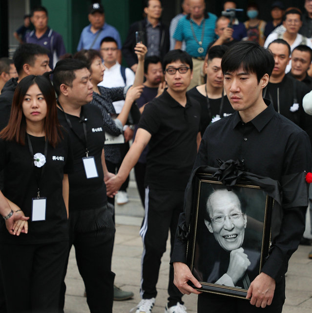 今天常宝华先生葬礼,未见其大弟子牛群,老郭至今未公开发声