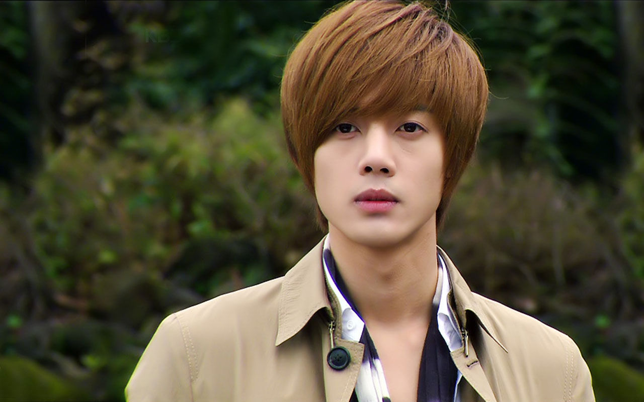 一出好戏!他被前女友告到身败名裂,今前女友反被判1年4个月