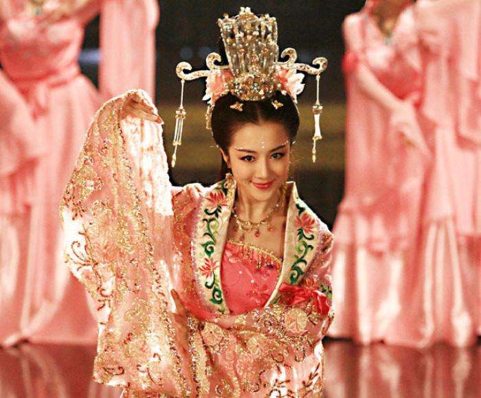 五十岁了还被康熙翻牌, 真实相貌曝光|康熙|皇上|妃子_新浪新闻