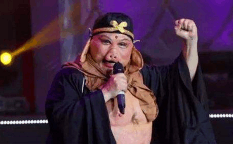 六小龄童照片暴露了猪八戒的凄凉晚景, 70多岁还在接三流商演