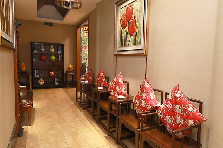 华丽又不失典雅的包厢大千美食聚集一地,当美食与西湖楼相结合,"三千