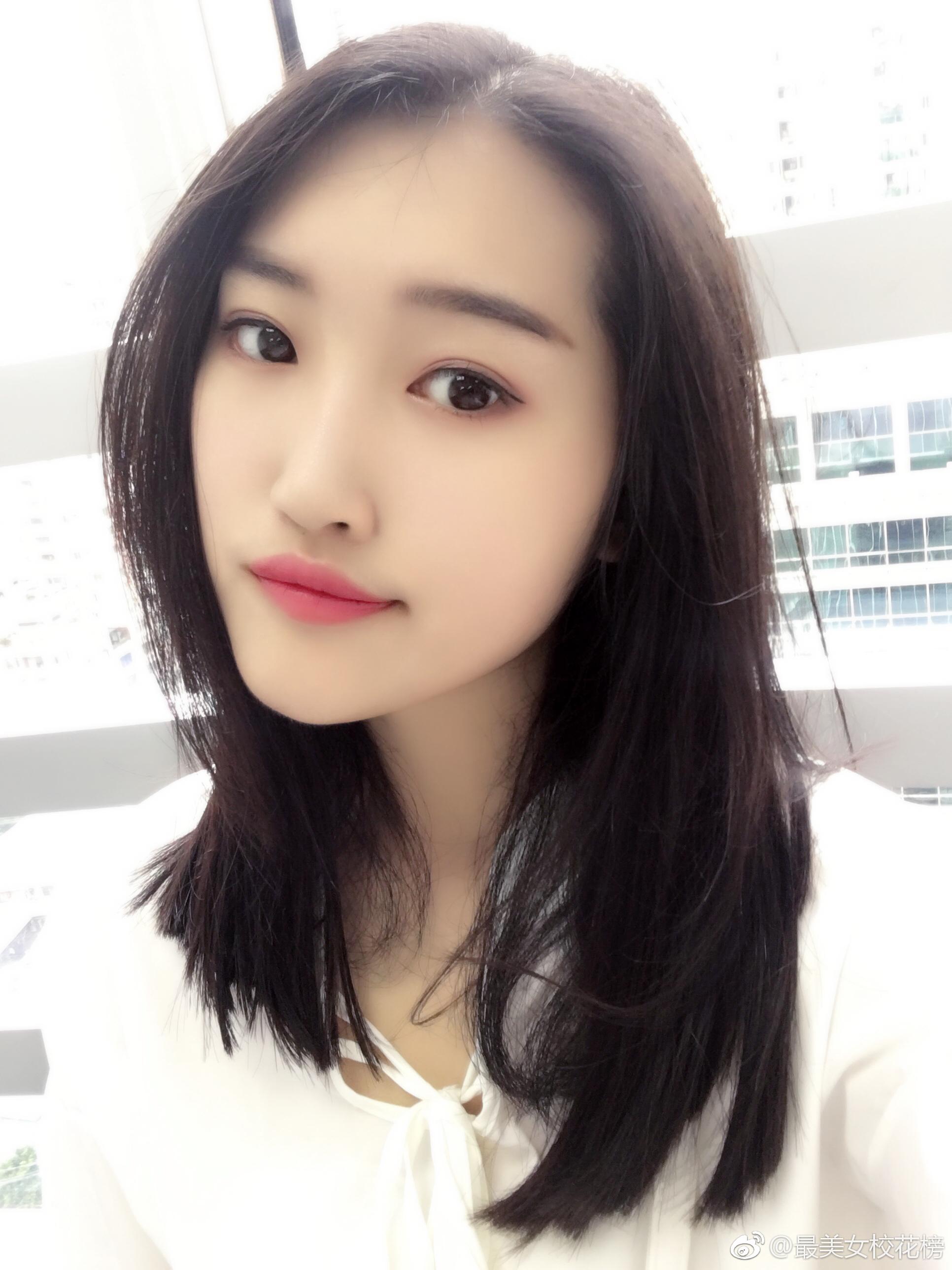 宋纪彤 来自广州民航职业技术学院的东北女孩儿99年出生身高170