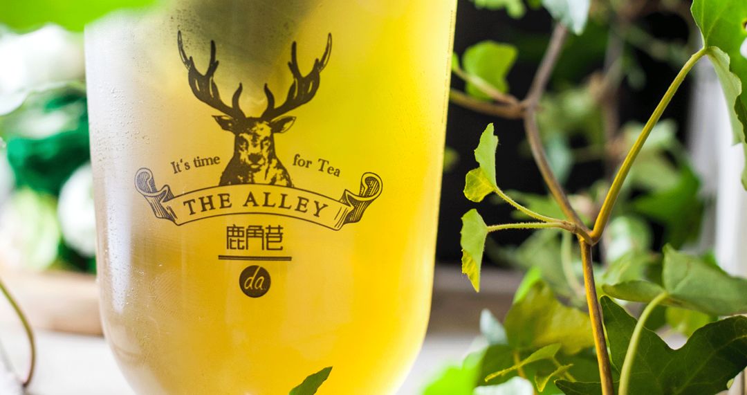 小鹿奶茶现已登陆东方宝泰