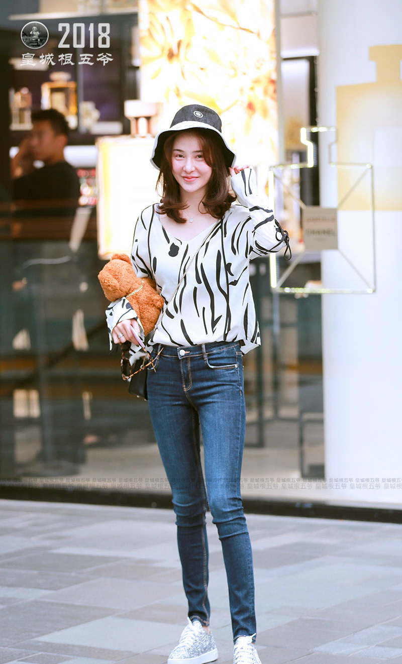 街拍,这些秋装搭配绝对是秋季里最吸引人瞩目的搭配