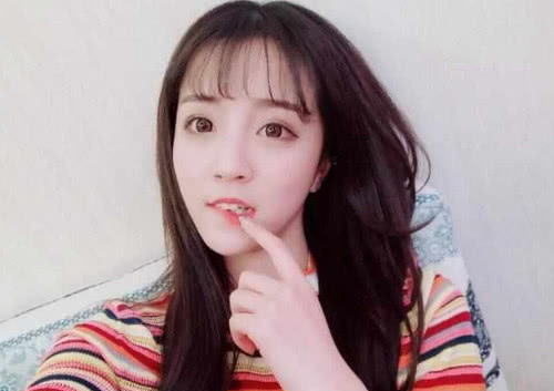 抖音一姐"莉三万"裸身照被曝光?网友:尺度比"黑森林"还大!