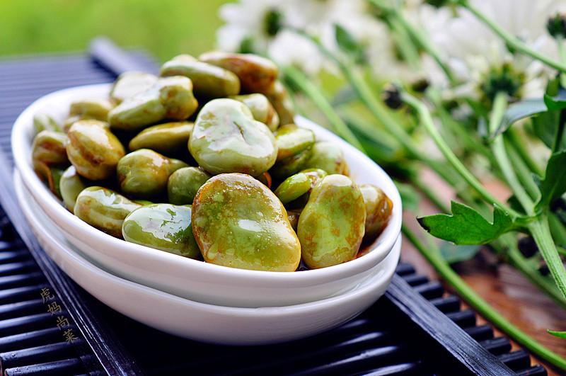 这菜带皮吃才最鲜,一小碟下饭一大碗,尝鲜期短可别错过