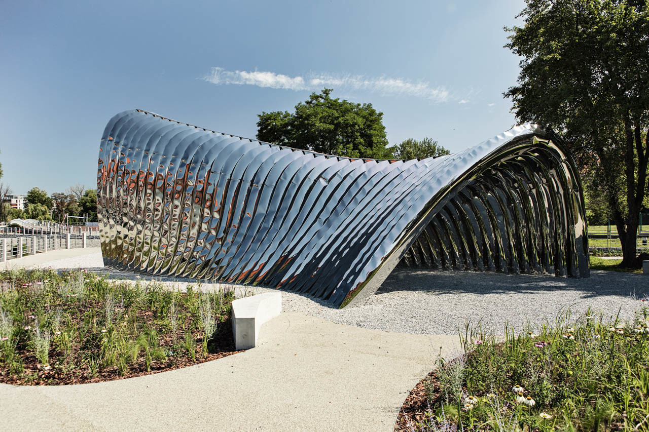 钢拱门,提供了一个新的文化纽带 | 波兰设计师 oskar zieta 这个结构