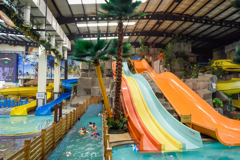 不出京城假装在夏威夷一起去南宫做玩儿水的孩子吧