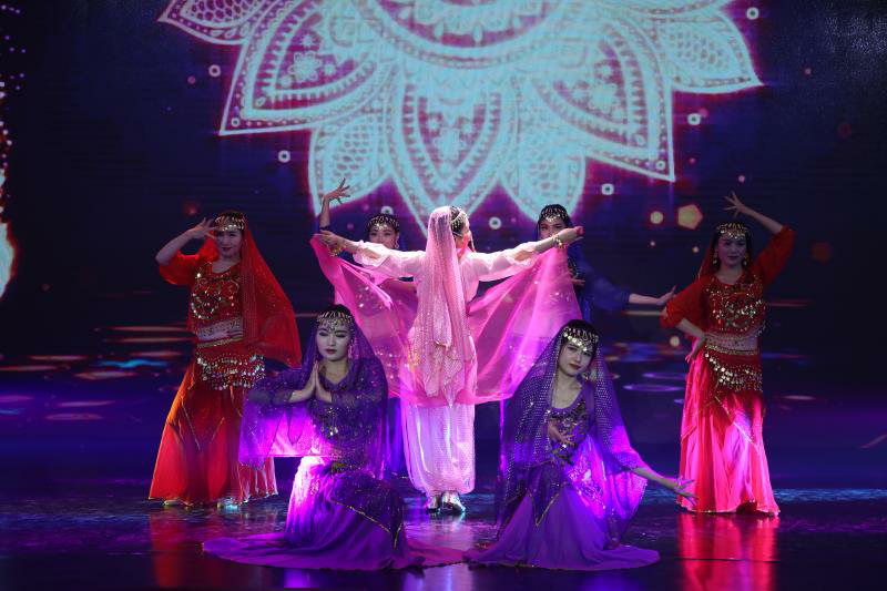 甜妹子肖洋《天竺少女》小仙兔造型妩媚多情可爱灵动